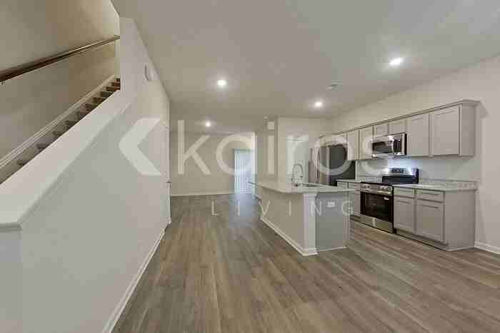 2179 Banyon Cir - Photo 6 of 23