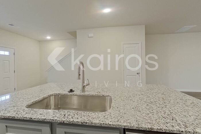 2179 Banyon Cir - Photo 7 of 23