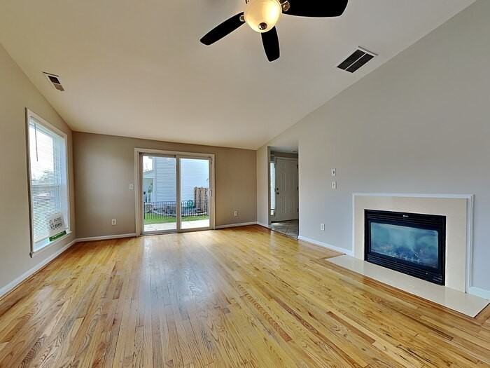 4108 Springsleigh Rd - Photo 5 of 23