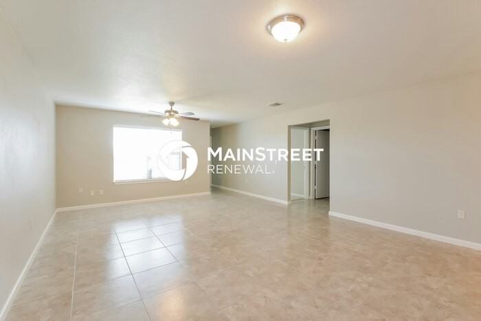 7050 Hallie Rdg - Photo 3 of 15