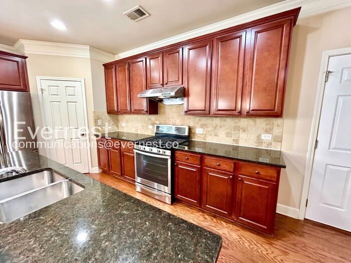 1656 Danbury Parc Pl Ne