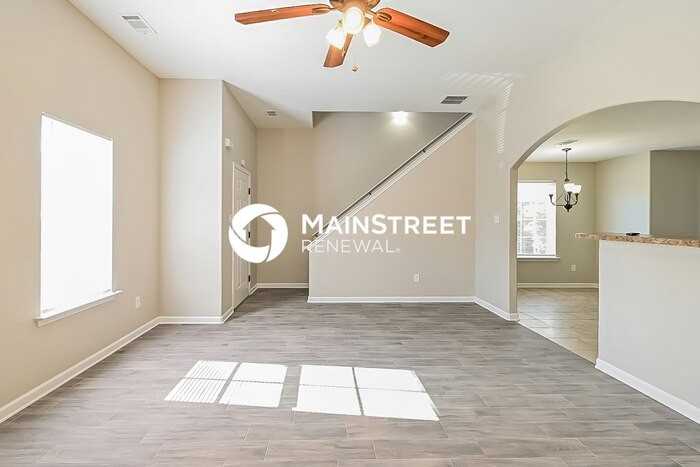 10196 Sterling Ridge Dr - Photo 4 of 17