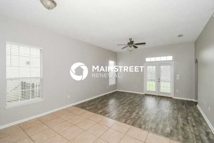 11280 Panther Creek Ct - Photo 3 of 16