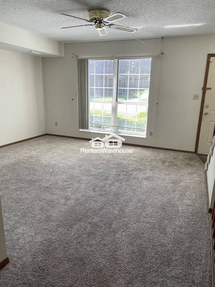 10525 Roseton Ct - Photo 2 of 31