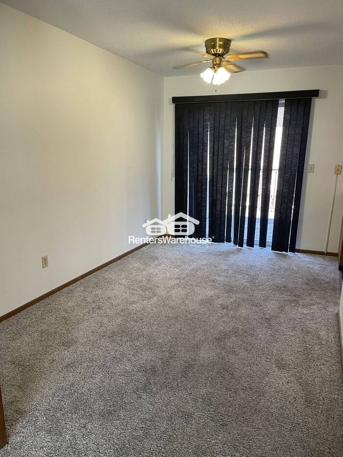 10525 Roseton Ct - Photo 6 of 31