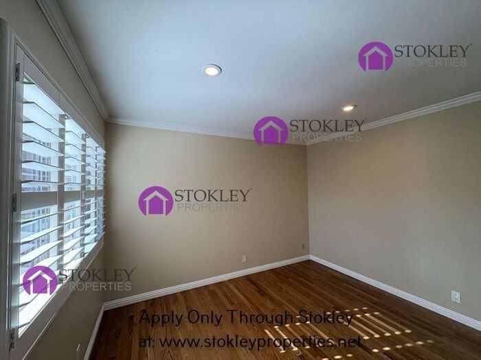 323 Thistle Cir - Photo 2 of 50