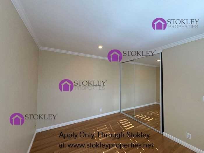 323 Thistle Cir - Photo 3 of 50