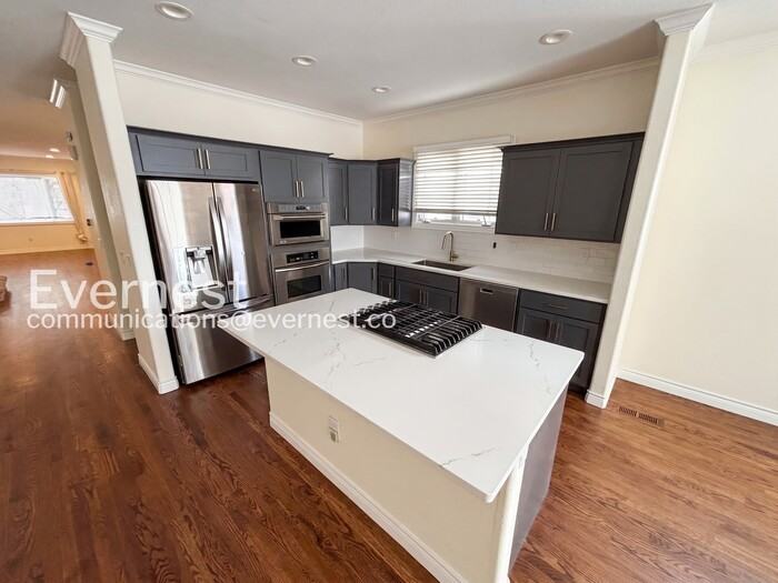 268 S Garfield St - Photo 3 of 38