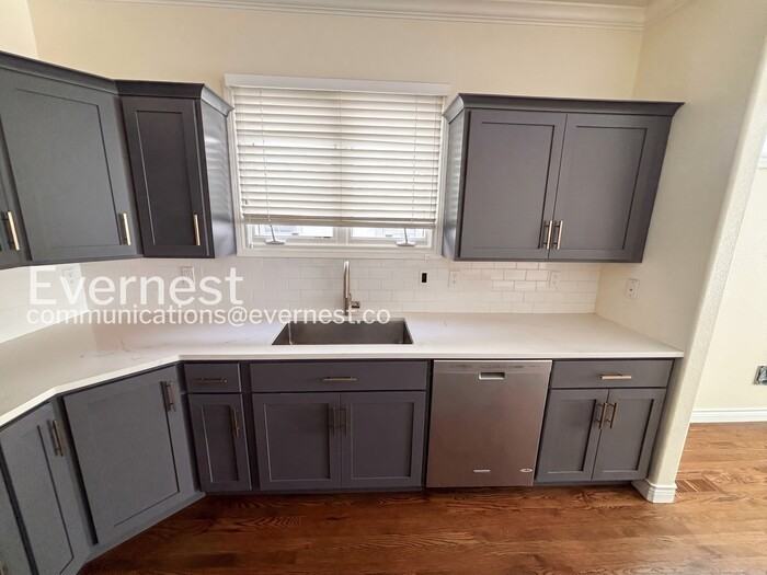 268 S Garfield St - Photo 4 of 38