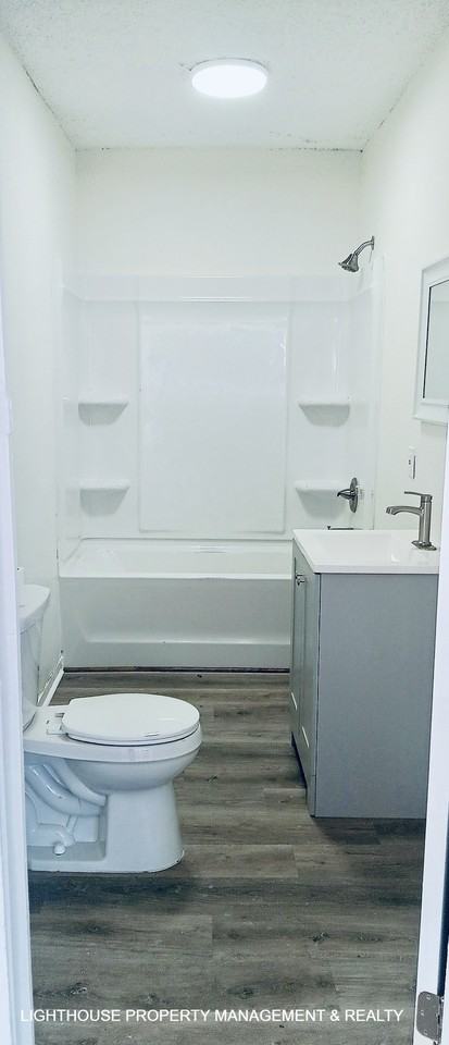 1478 W 5th St - Photo 7 of 16