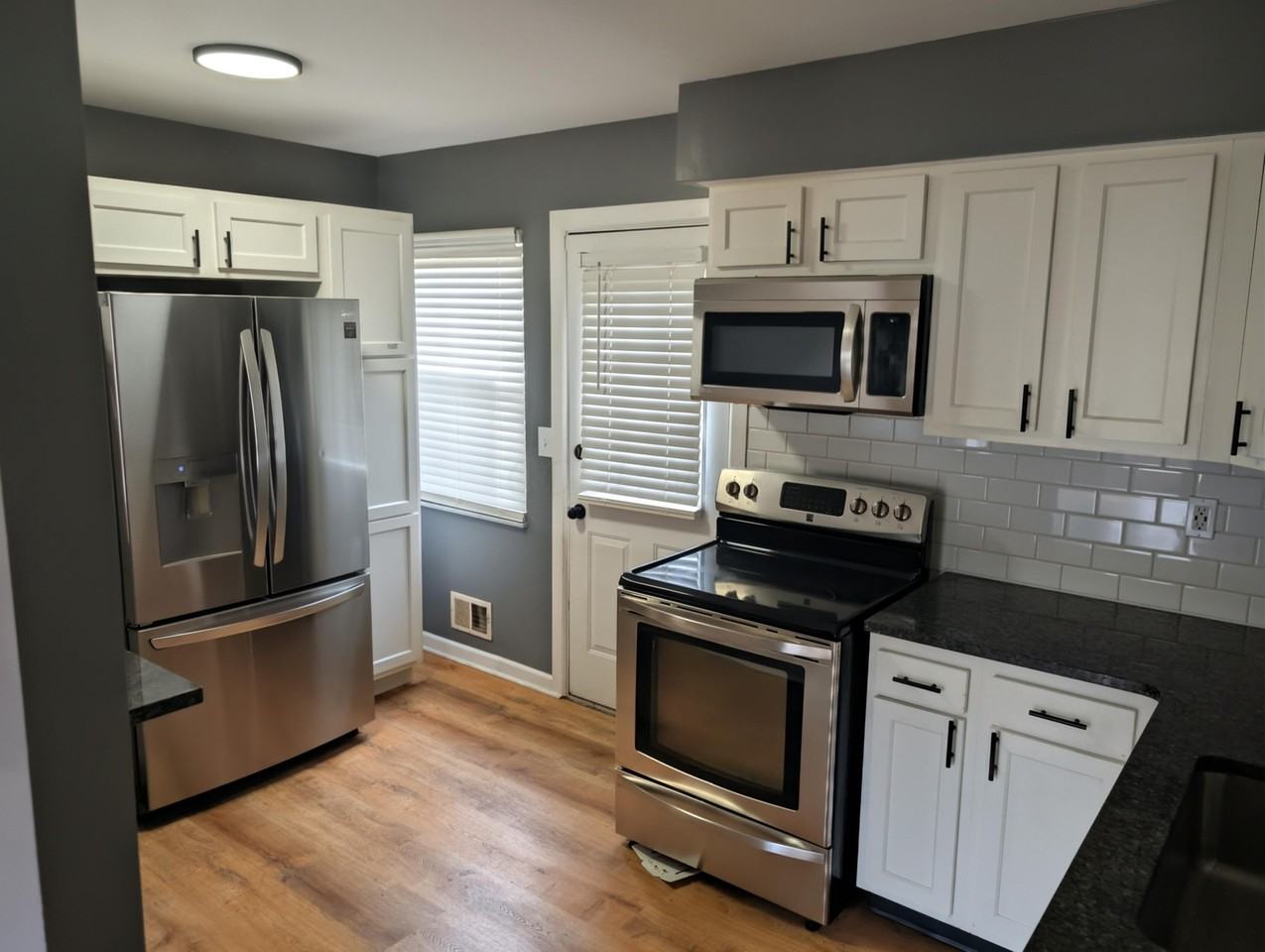 5726 Beechcroft Rd #C - Photo 3 of 10