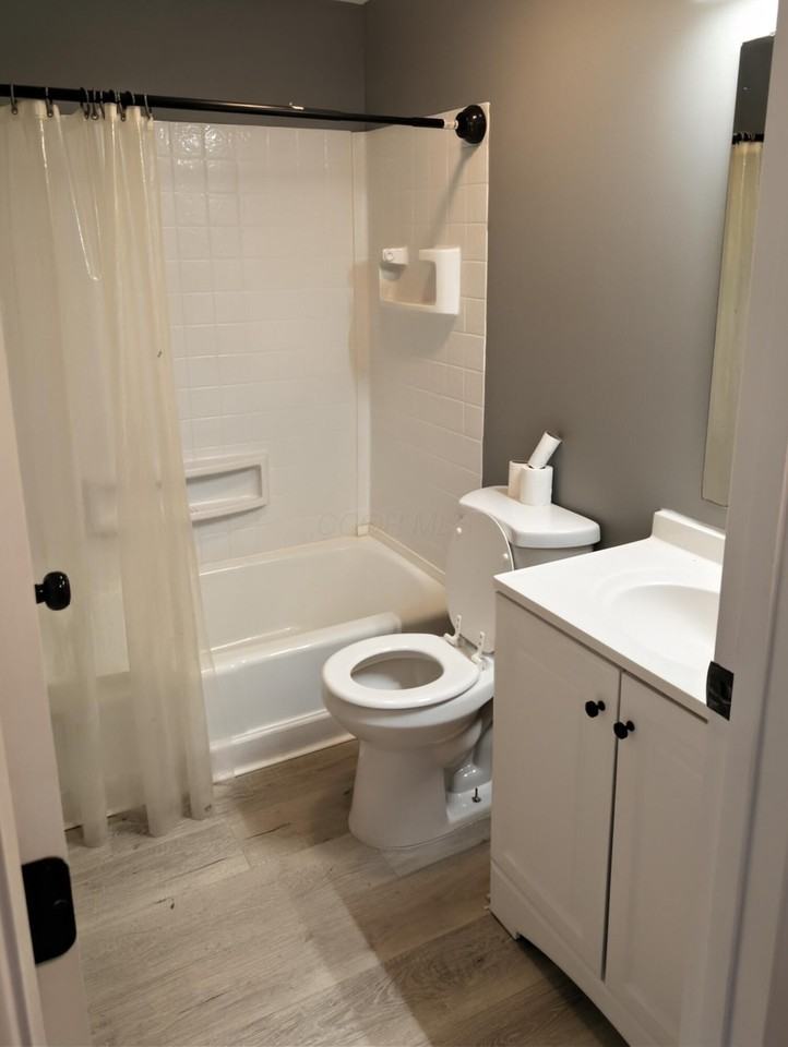 5726 Beechcroft Rd #C - Photo 4 of 10