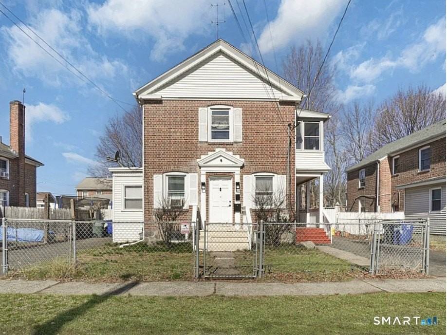 87 Colony St #1stFL - Photo 3 of 12