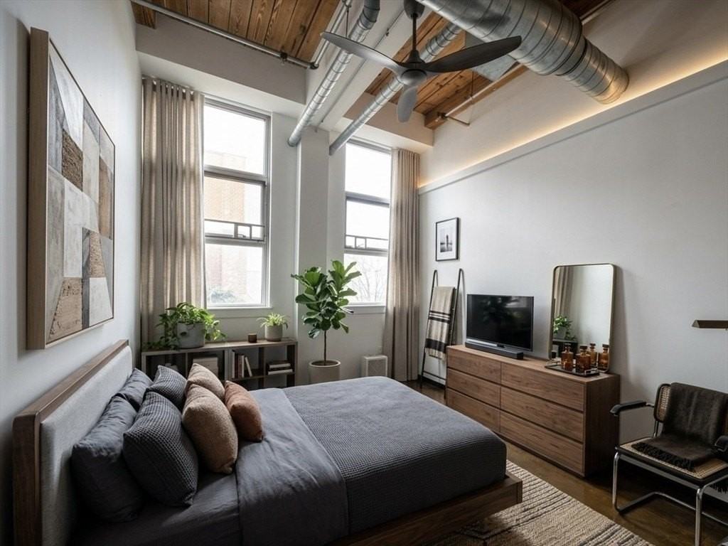 120 Holmes St - Photo 3 of 20