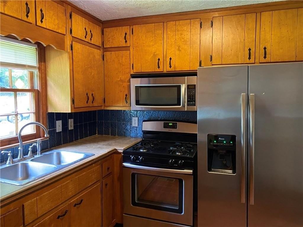 207 Hood Rd Nw - Photo 6 of 12