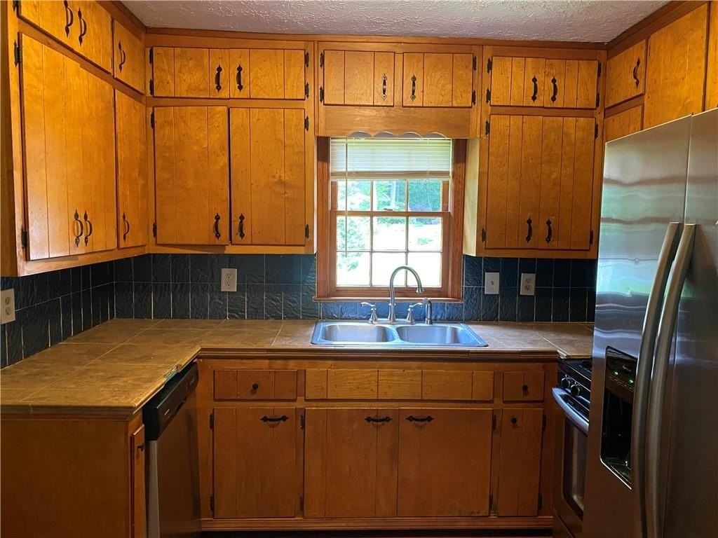 207 Hood Rd Nw - Photo 7 of 12