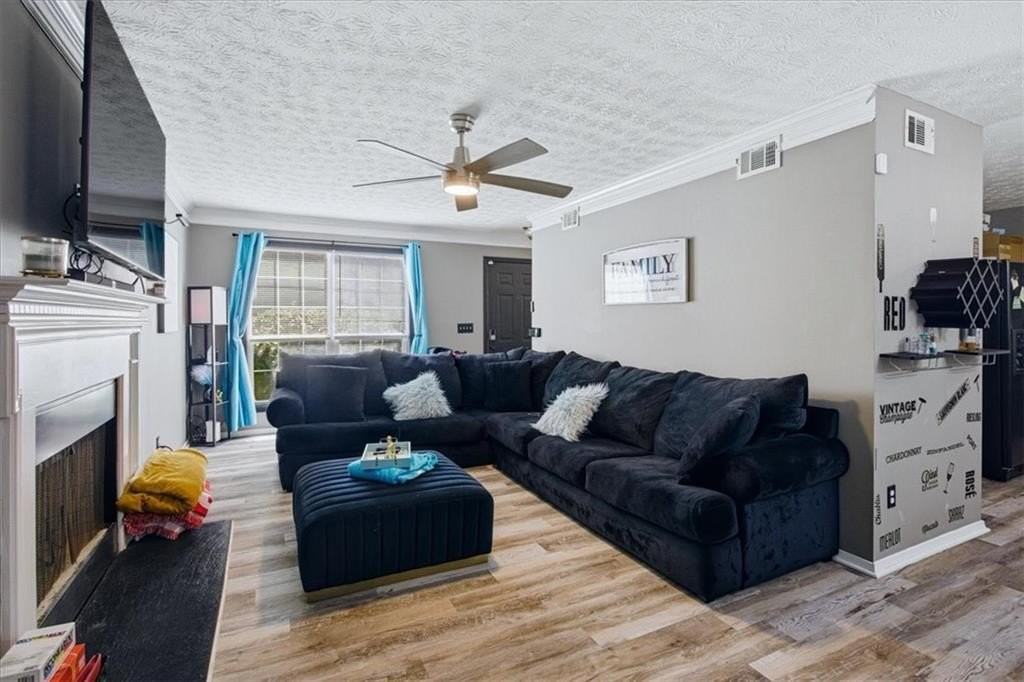 1459 Bridgewater Br - Photo 5 of 27
