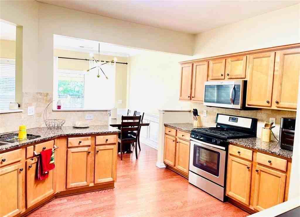 5430 Crestwick Way - Photo 4 of 23