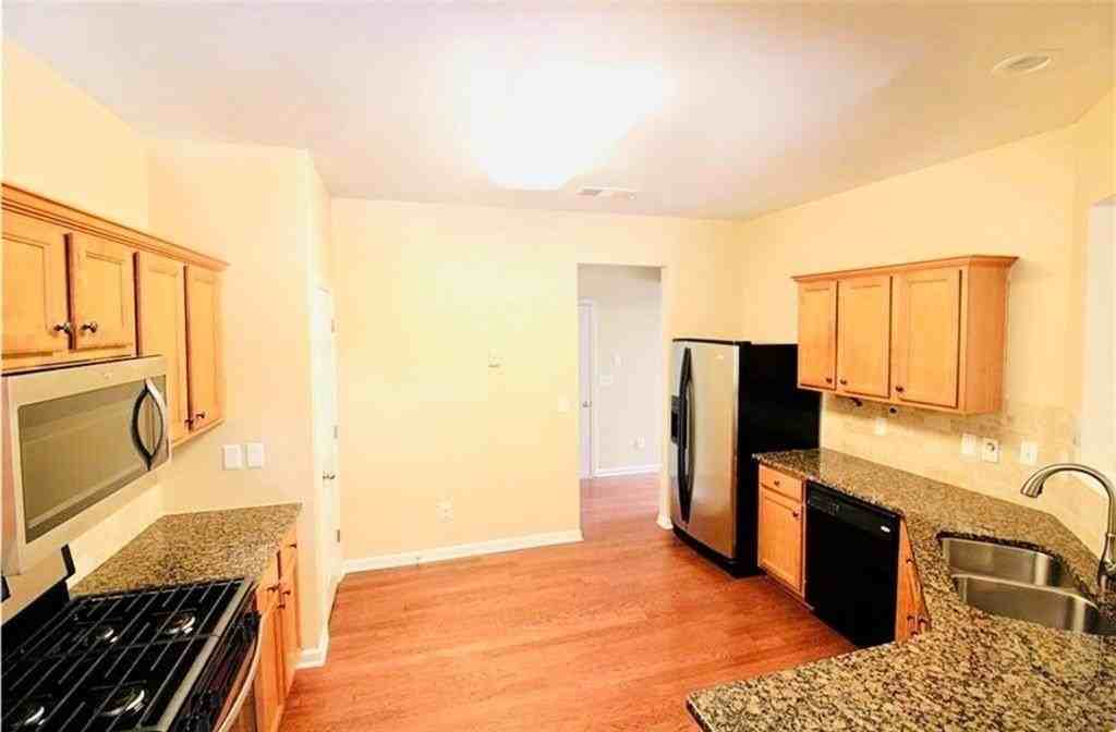 5430 Crestwick Way - Photo 6 of 23