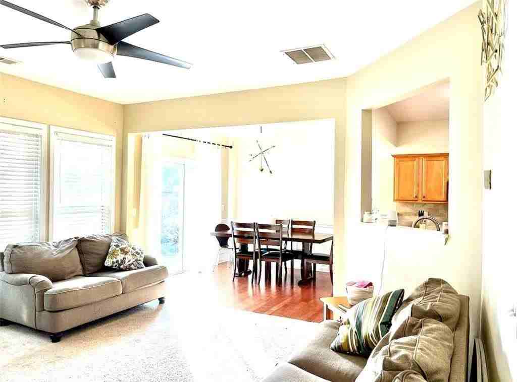 5430 Crestwick Way - Photo 7 of 23