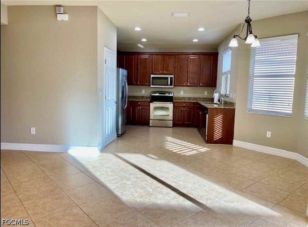 10474 Spruce Pine Ct - Photo 5 of 32