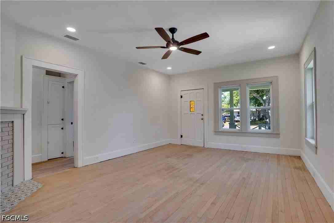 4058 39th Ave N - Photo 5 of 14