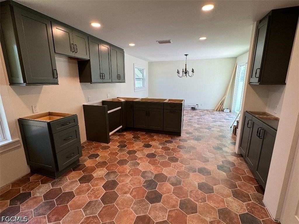 4058 39th Ave N - Photo 7 of 14