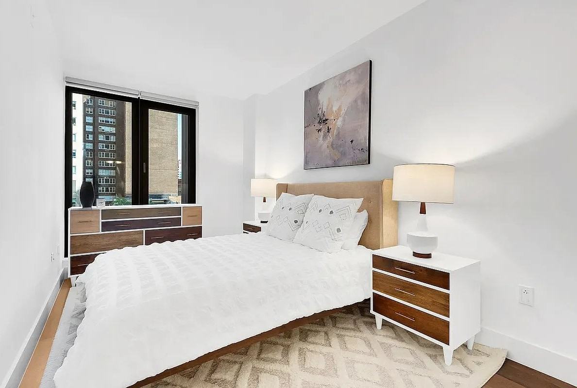 227 Lexington Ave #903 - Photo 2 of 7
