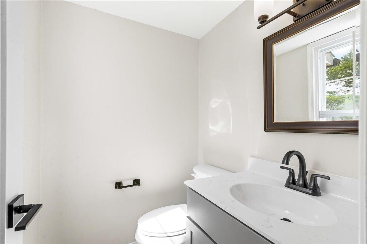 7375 Freestate Dr - Photo 7 of 11