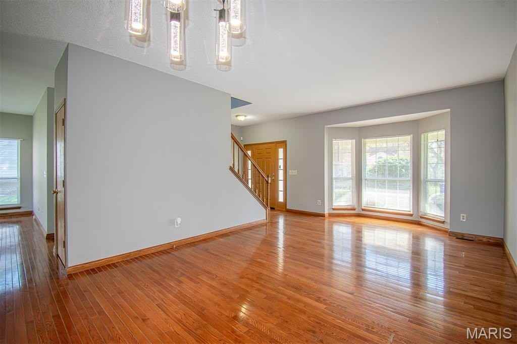 395 Misty Valley Dr - Photo 4 of 50