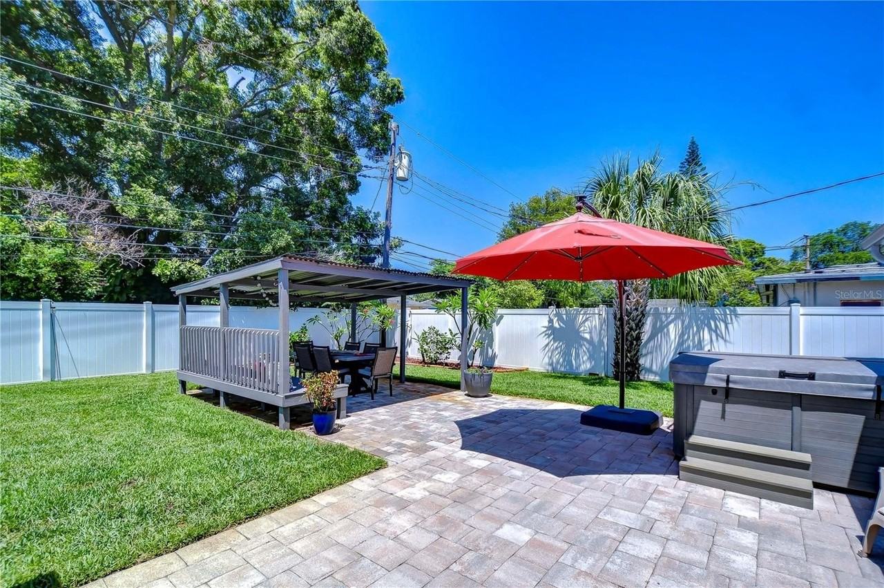 5635 24th Ave N - Photo 4 of 48