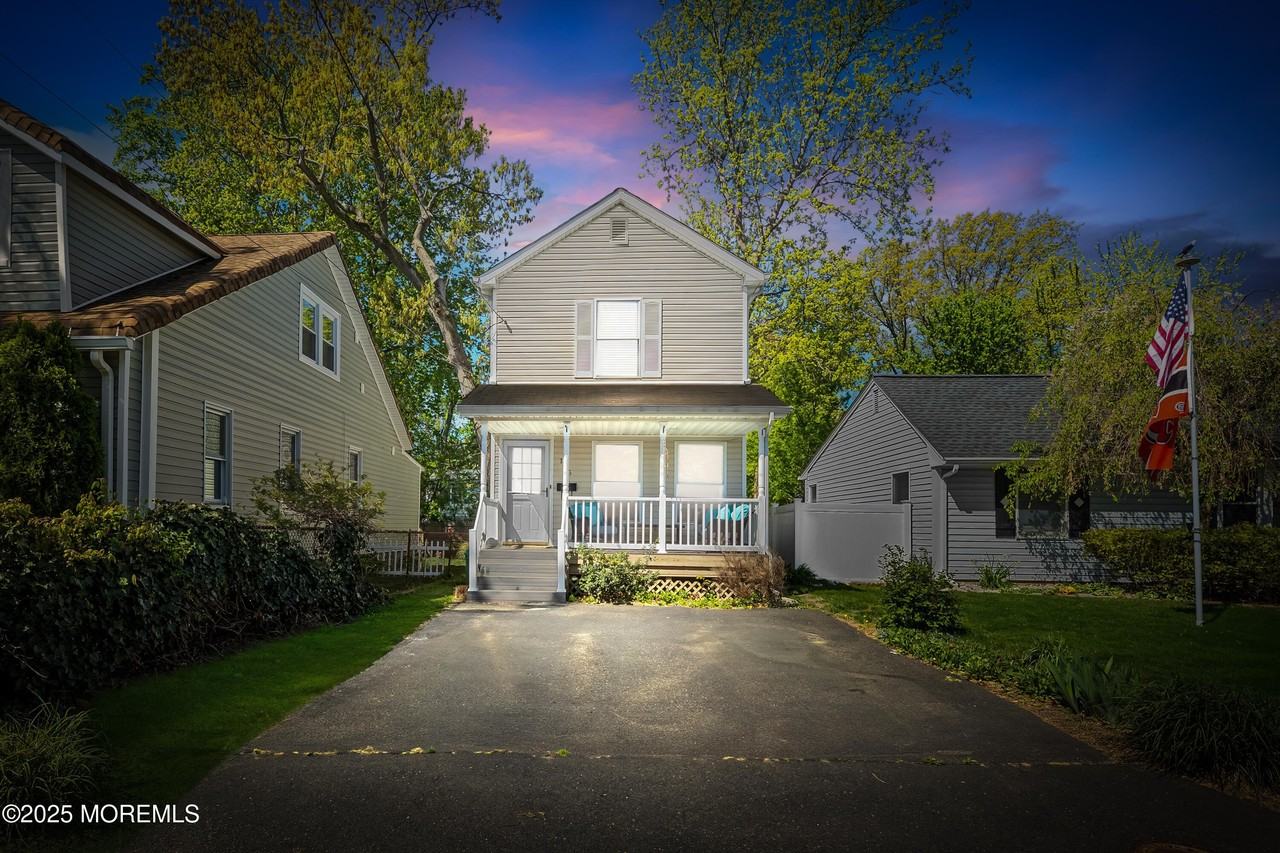 105 Wayside Dr - Photo 2 of 31