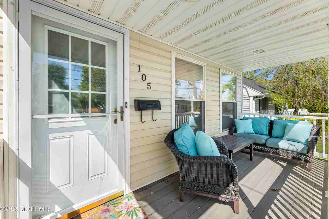 105 Wayside Dr - Photo 5 of 31