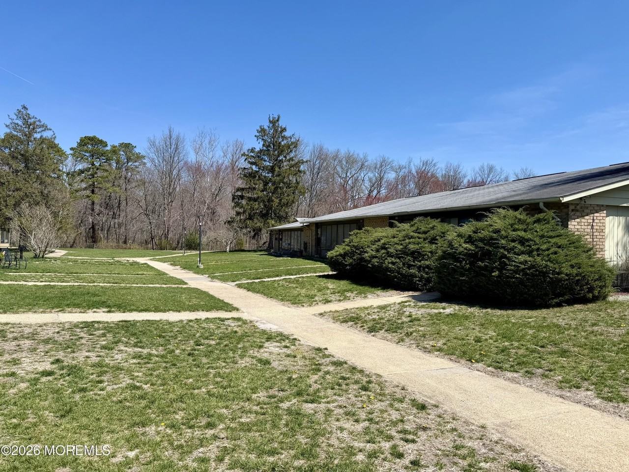 20 Yorkshire Ct #D - Photo 2 of 32