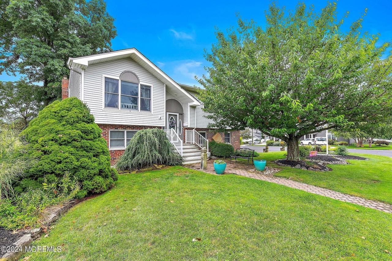 14 South Rd - Photo 2 of 39