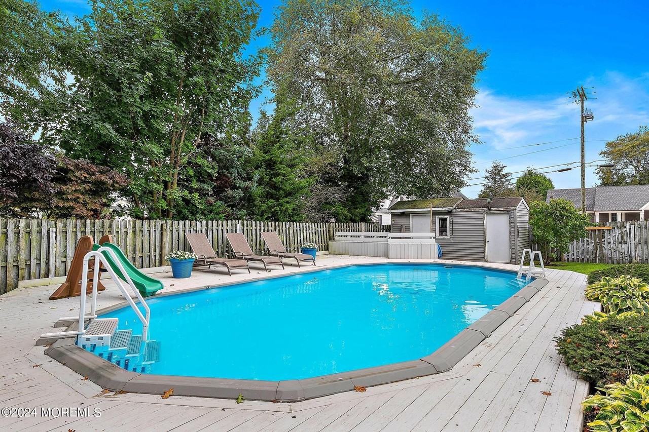 14 South Rd - Photo 4 of 39