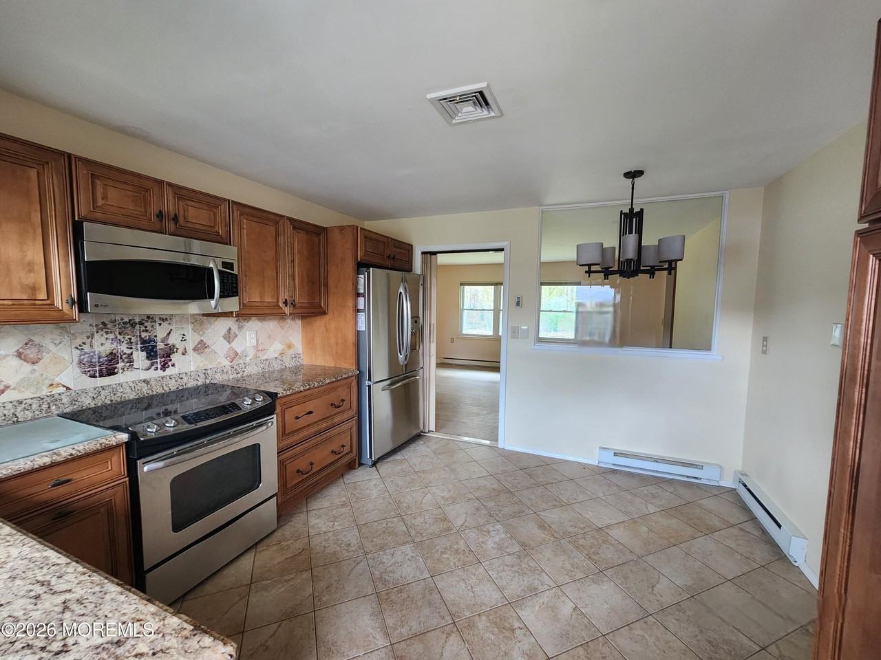 341B Canterbury Ct - Photo 4 of 14