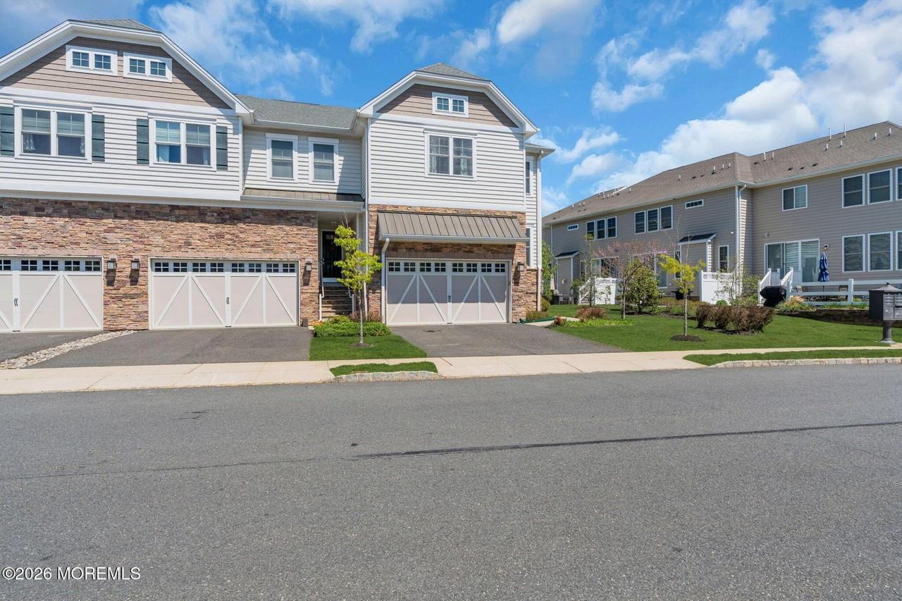 2 Malcolm Way - Photo 3 of 50