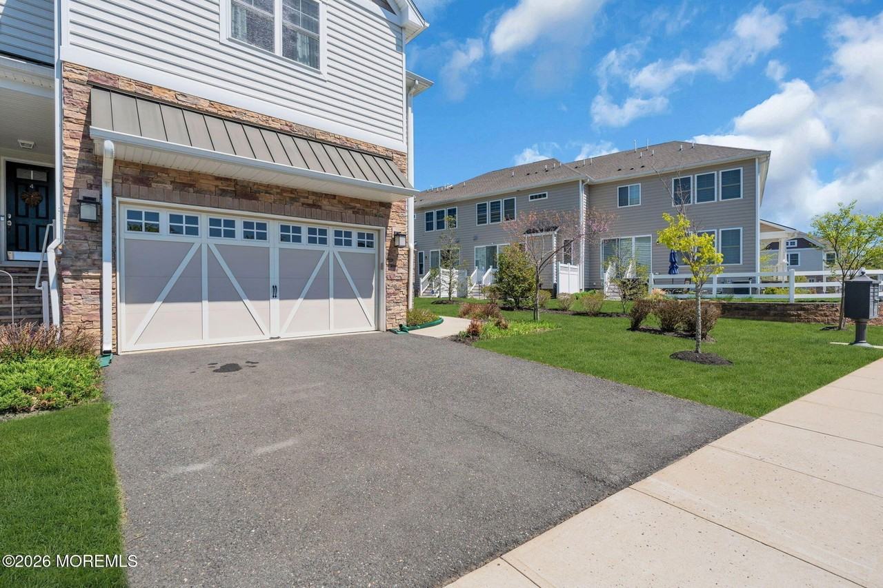 2 Malcolm Way - Photo 4 of 50