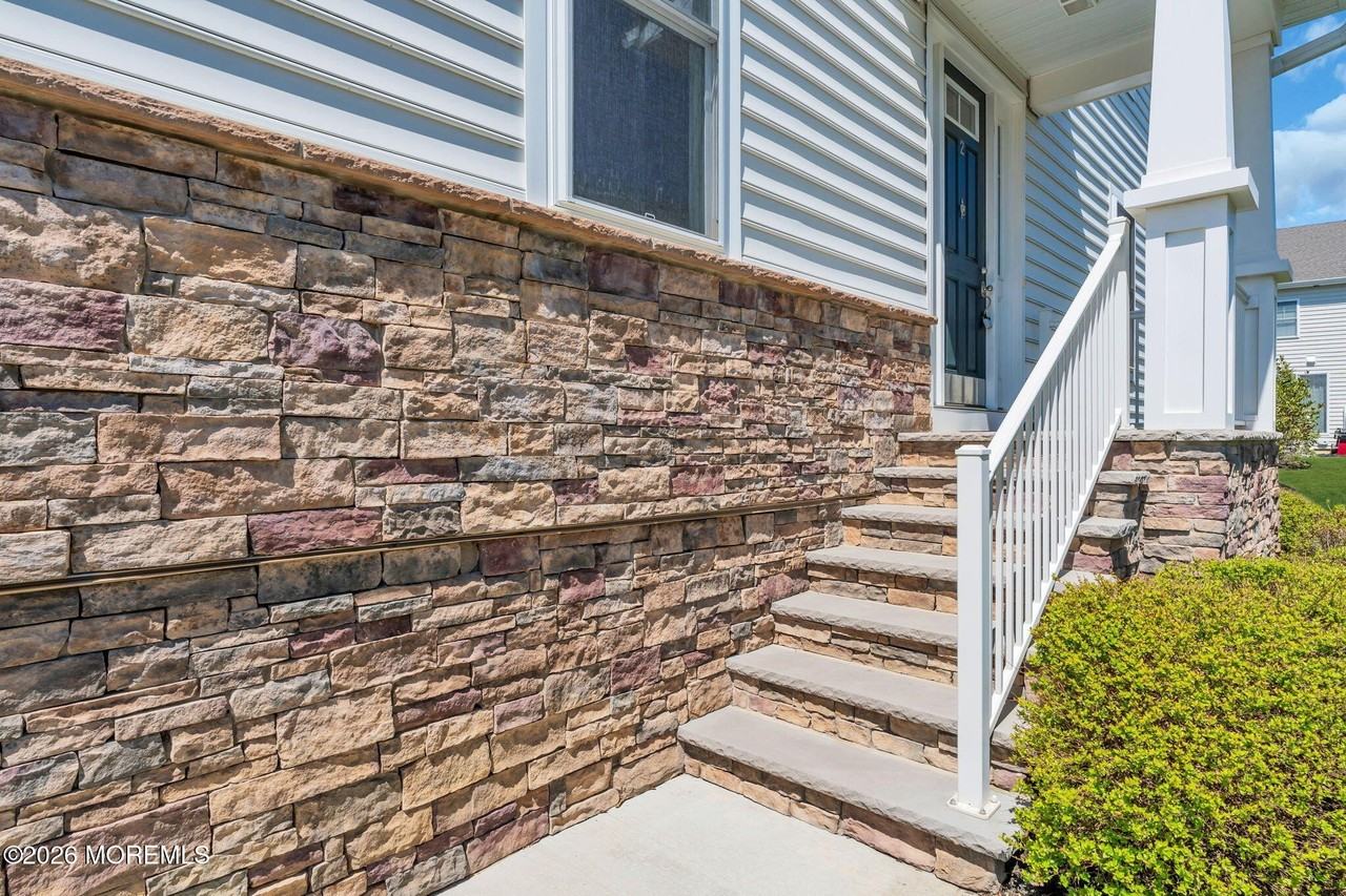 2 Malcolm Way - Photo 6 of 50