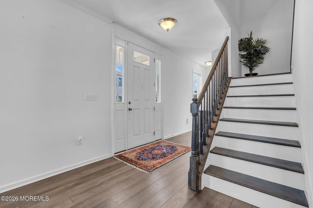 2 Malcolm Way - Photo 7 of 50