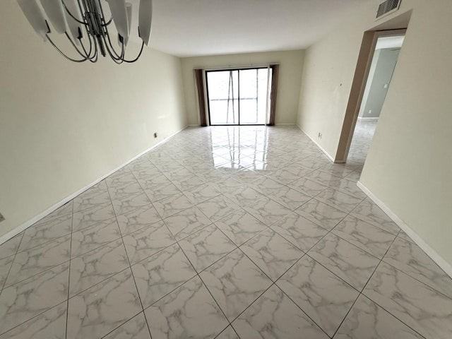 7076 Huntington Lane #608 - Photo 5 of 7