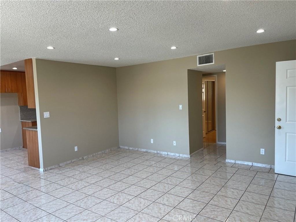 434 E Tujunga Ave #J - Photo 4 of 21