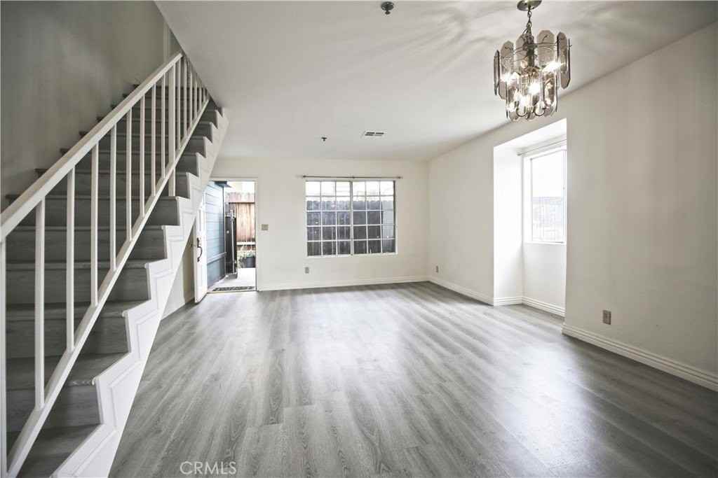 1211 Huntington Dr #H - Photo 4 of 12