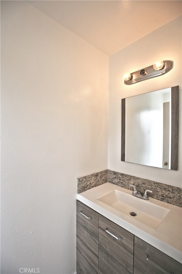 1211 Huntington Dr #H - Photo 7 of 12