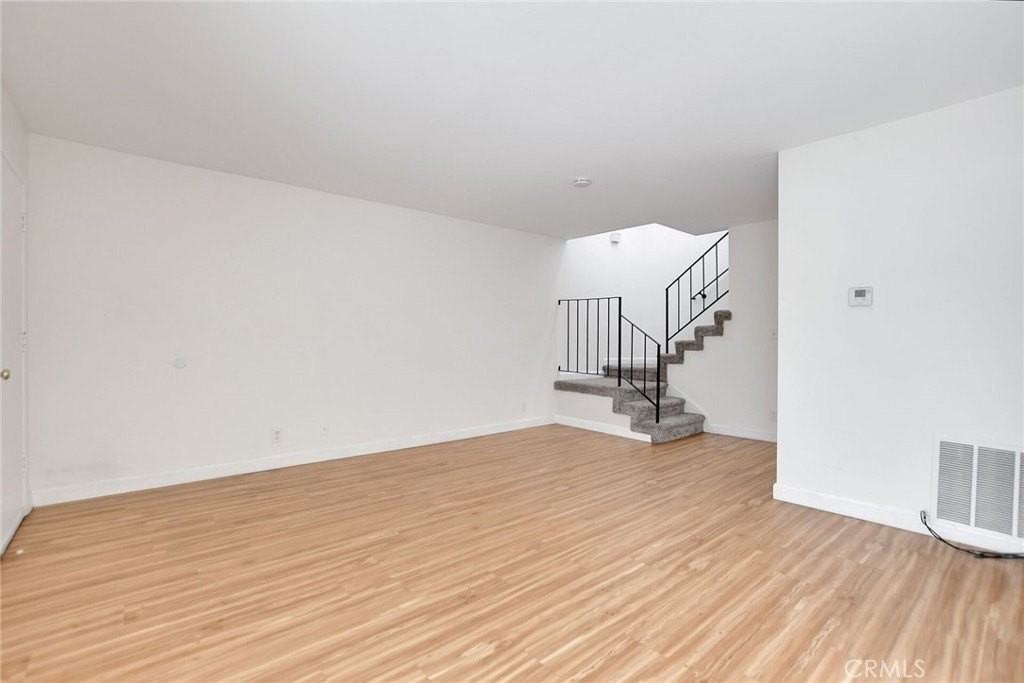 1460 Forest Glen Dr #4 - Photo 6 of 25