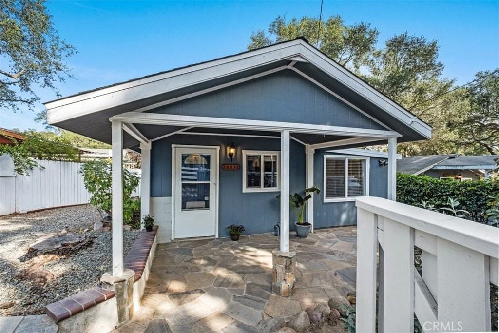 20372 Adkinson Ln - Photo 2 of 22