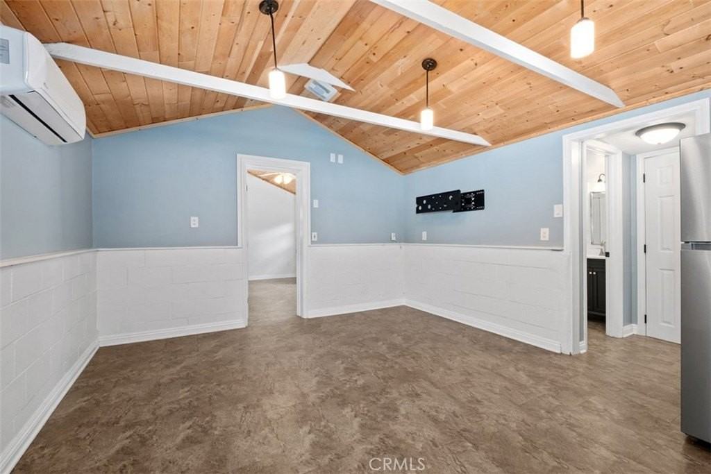 20372 Adkinson Ln - Photo 6 of 22