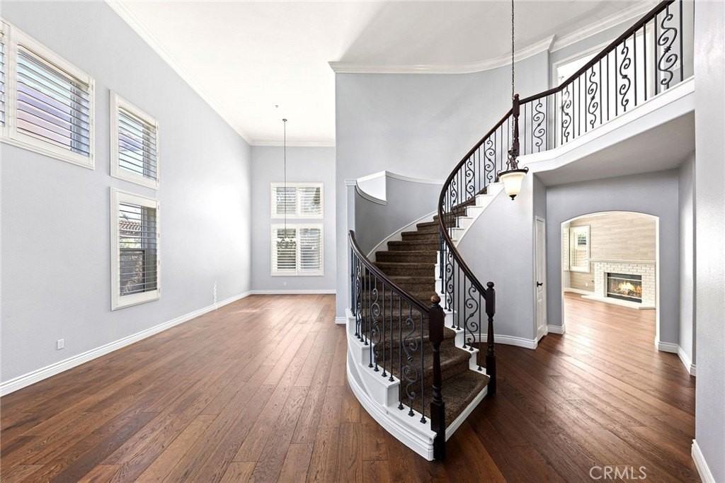 5953 Park Crest Dr - Photo 3 of 23