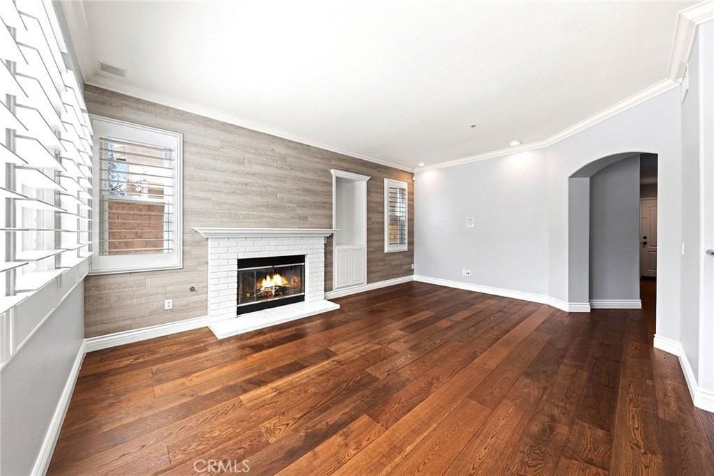 5953 Park Crest Dr - Photo 6 of 23